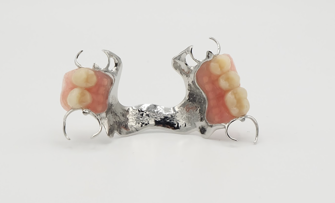 Plaques de base pour prothèses dentaires - Distributeur de